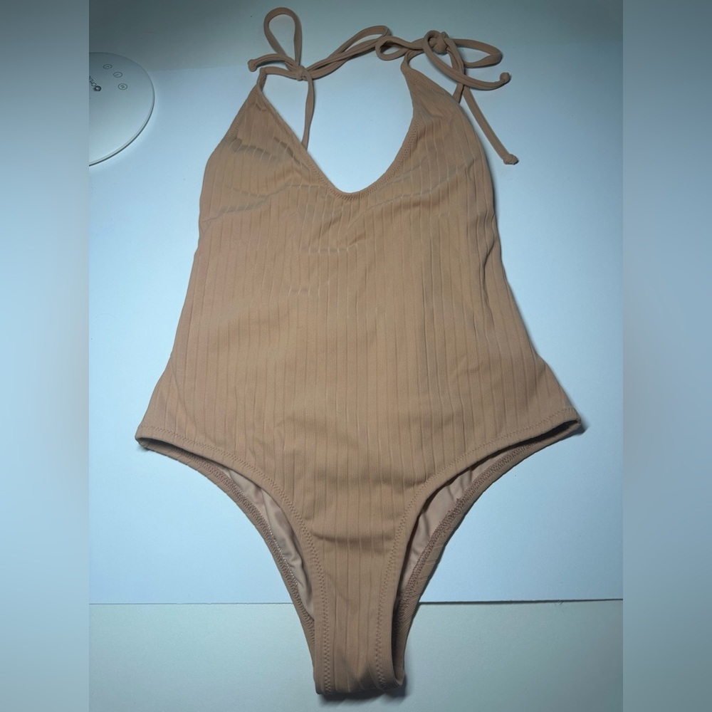 Static swimwear one piece